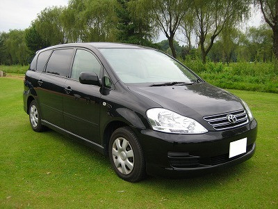 トヨタ イプサム 左前フェンダー修理